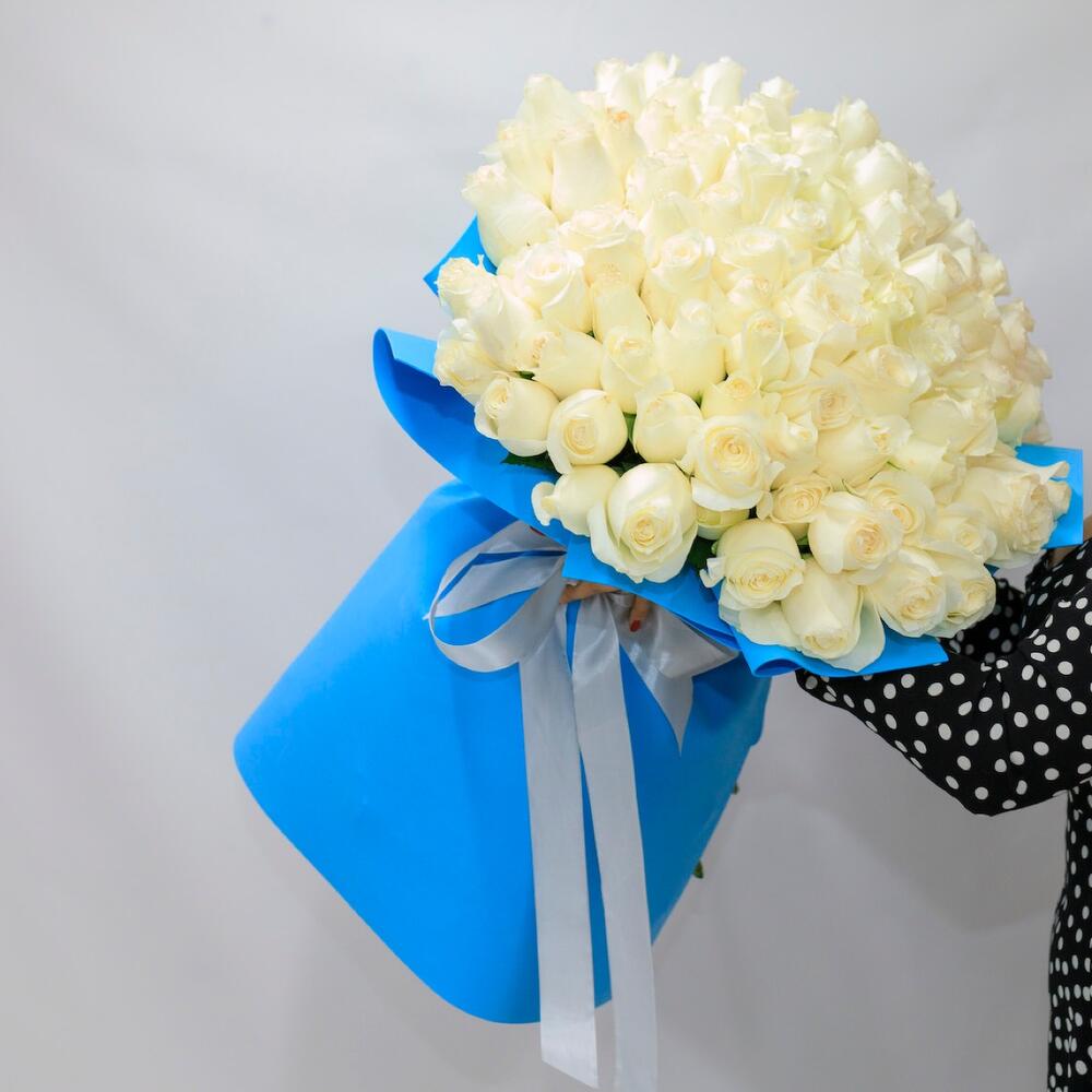 Букет из 101 белых роз